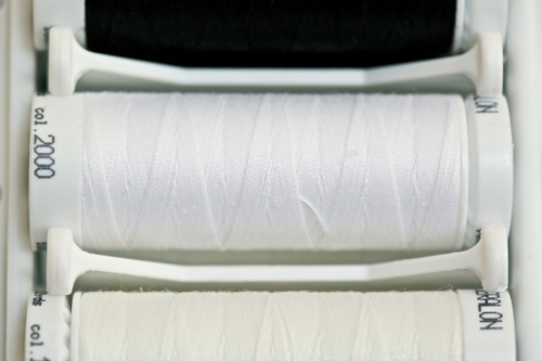 Универсальная нить, SERALON, цвет 2000 (белый) 
