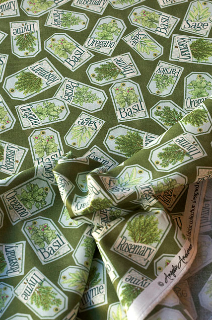Ткань "Herb Garden" ярлычки на зеленом 