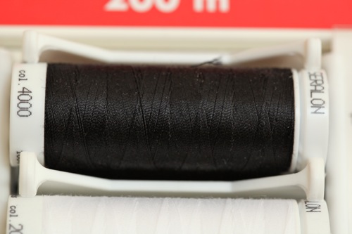 Универсальная нить, SERALON, цвет 4000 (черный) 