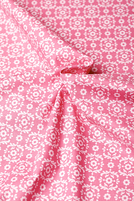 Ткань "Summer Song 2" орнамент на розовом 