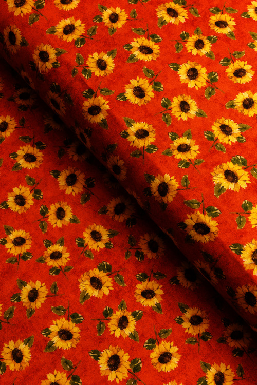 Ткань "County Fair" подсолнухи на красном 
